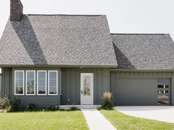 2750 Brier Ln, Cumming, IA 50061