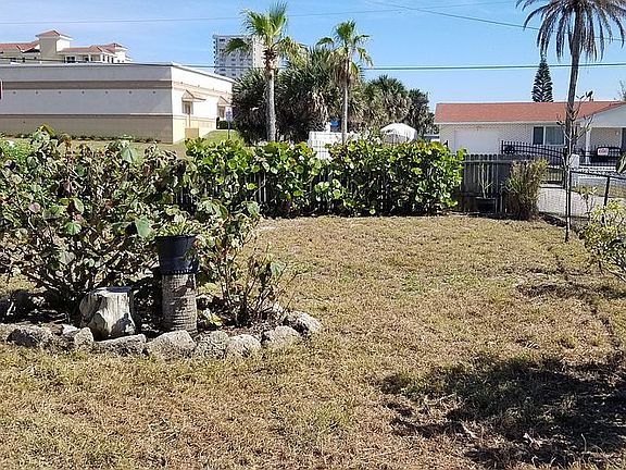 2nd image of 121 Ogden Blvd