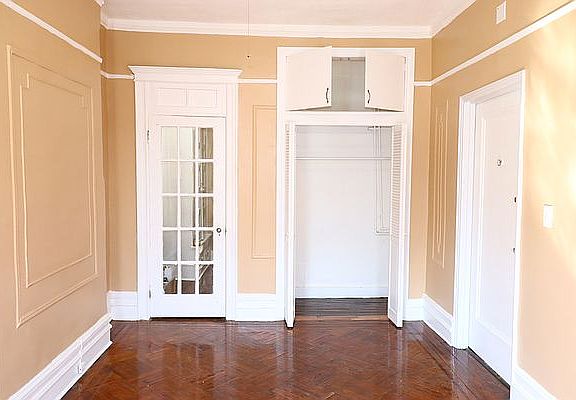 5th image of 479 Halsey St Floor 2