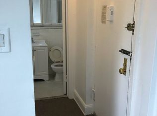 4038 82nd St APT 4C, Elmhurst, NY 11373