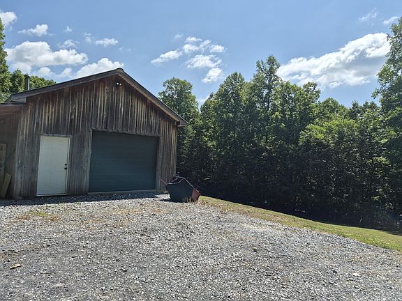 5th image of 830 Honey Hollow Rd