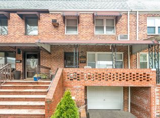 6022 76th St, Middle Village, NY 11379