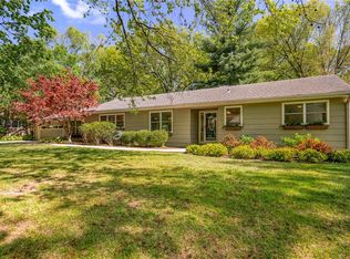 2105 W 97th St, Leawood, KS 66206