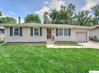 10907 Leavenworth St, Omaha, NE 68154