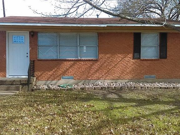 2nd image of 1640 Arlington Dr
