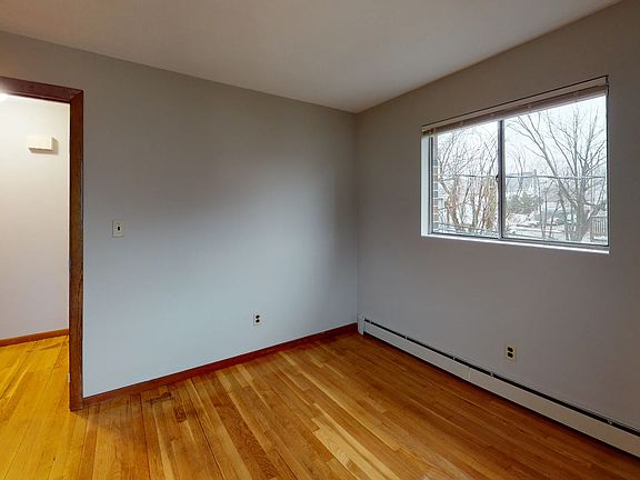 4th image of 80 Harvard St Suite 6