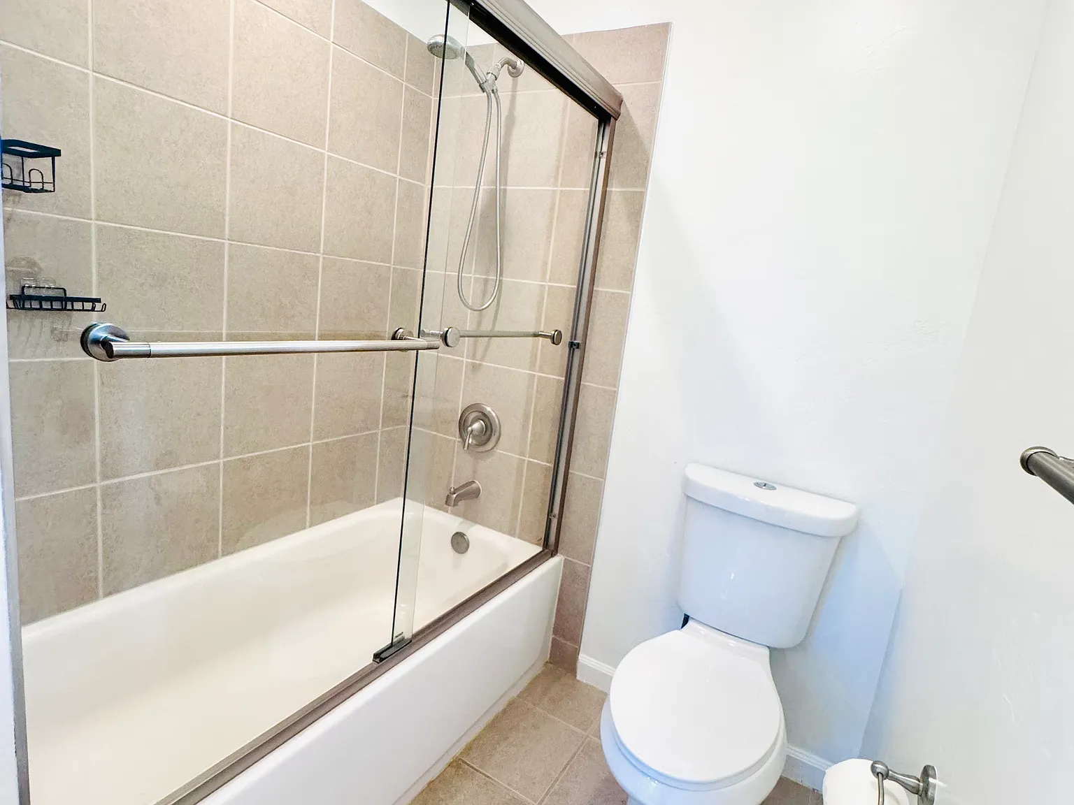 1 bed, 750 sqft, $2,000 — Photo 3