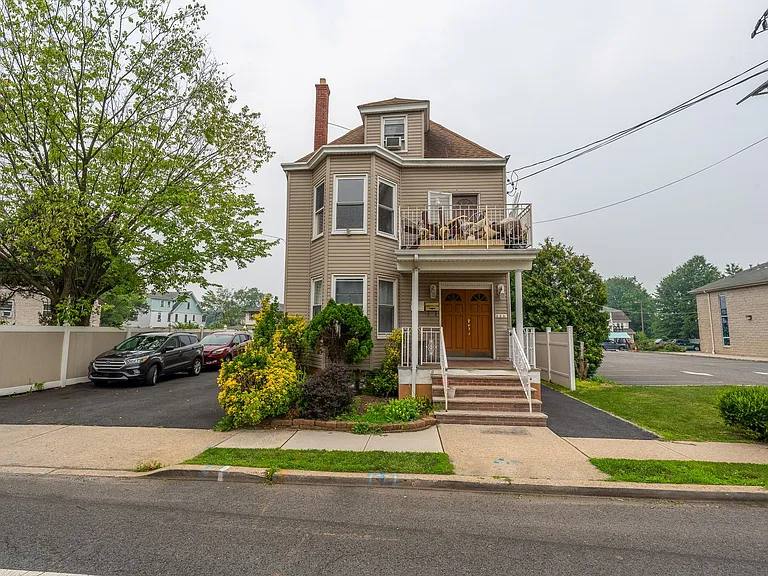 2768 Vauxhall Rd — Photo 23