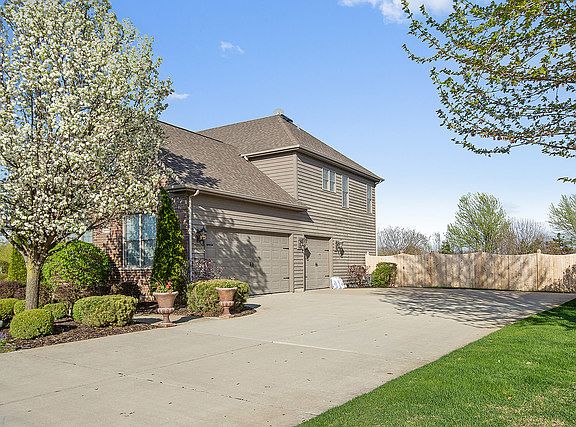 3rd image of 11539 S Kristi Dr