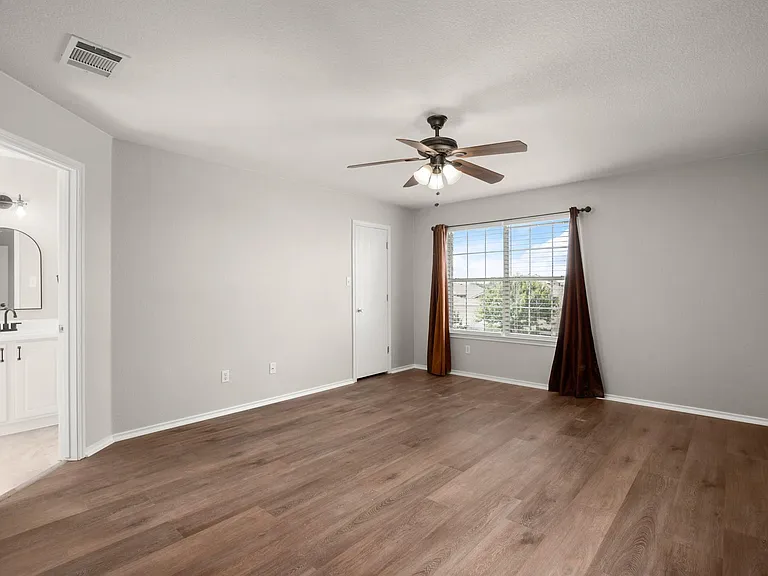 219 Brown St — Photo 13