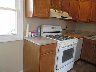 2 bed, 650 sqft, $1,200 — Photo 2