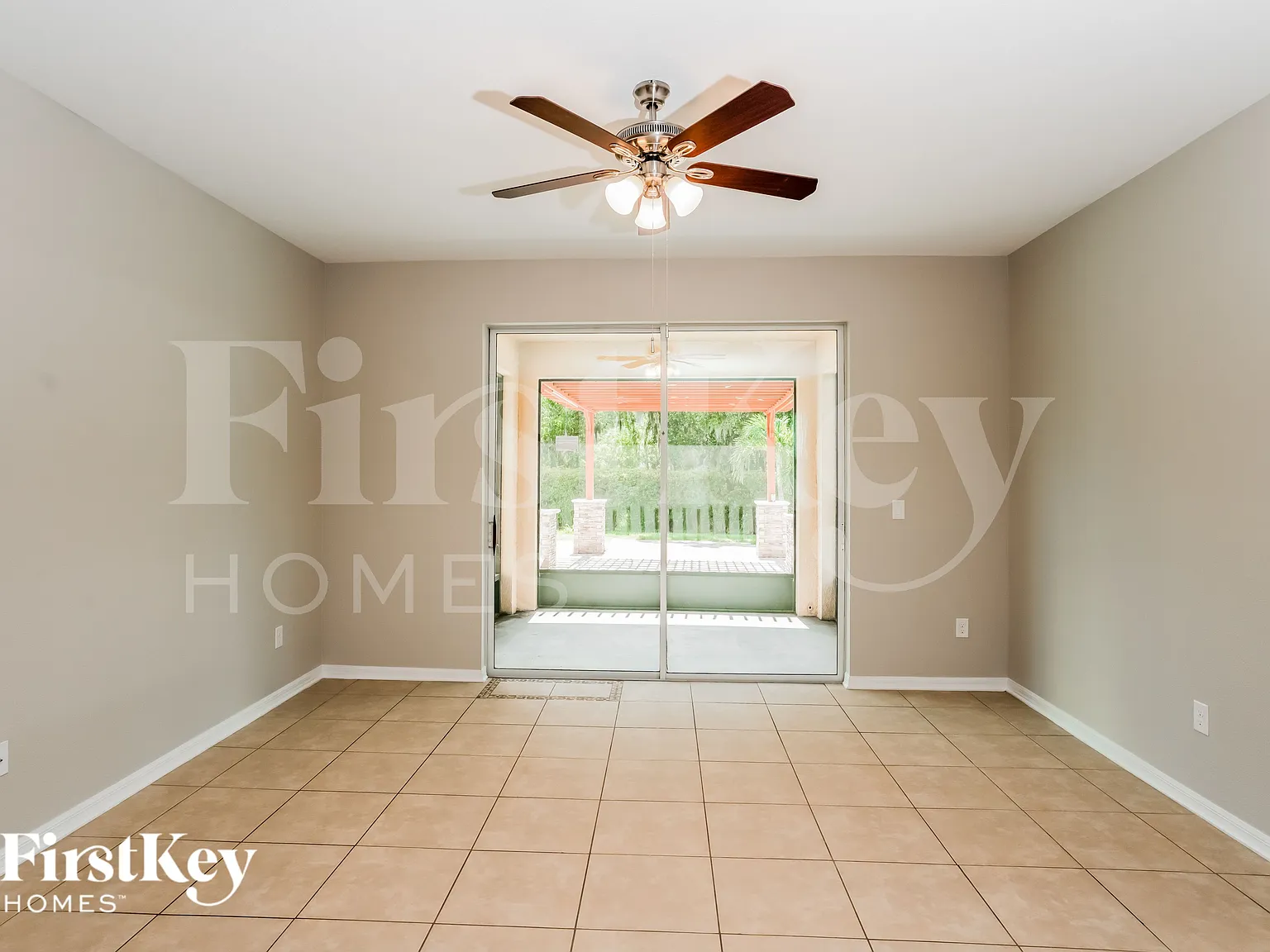 3 bed, 2.0 bath, 1677 sqft, $2,180 — Photo 2