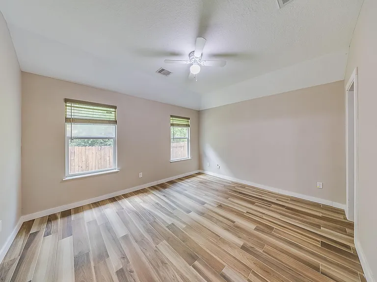2515 Cypress Island Dr — Photo 20