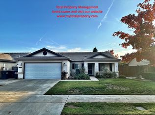 1015 W Westmont Ct, Visalia, CA 93277