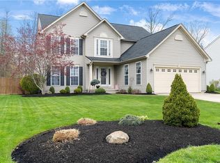 7250 Wilrose Ct, North Tonawanda, NY 14120