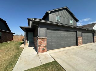10815 NW 119th St, Yukon, OK 73099