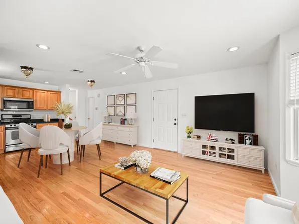 57 Storms Avenue image 18 of 26