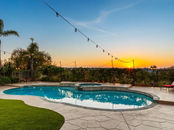 9846 Falcon Bluff St, San Diego, CA 92127
