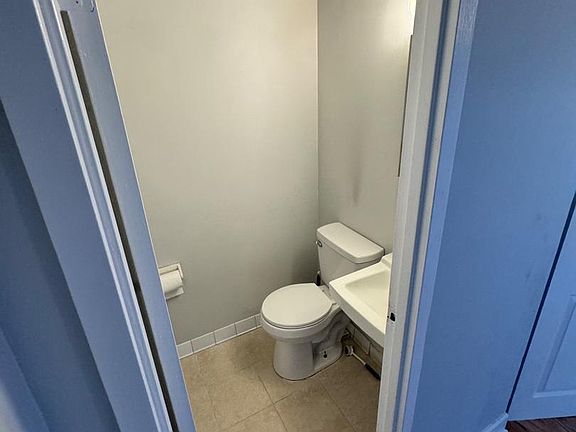 3rd image of 2625 Wagon Dr #338
