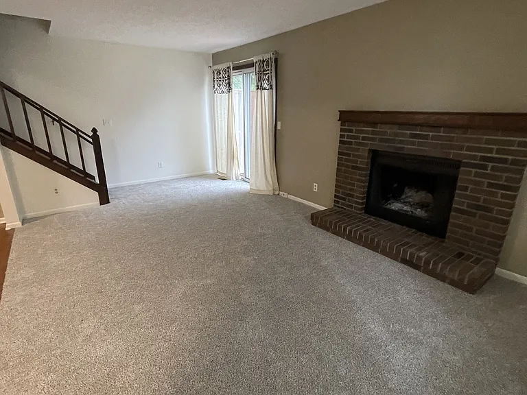 2177 Woodleaf St #2177 — Photo 9