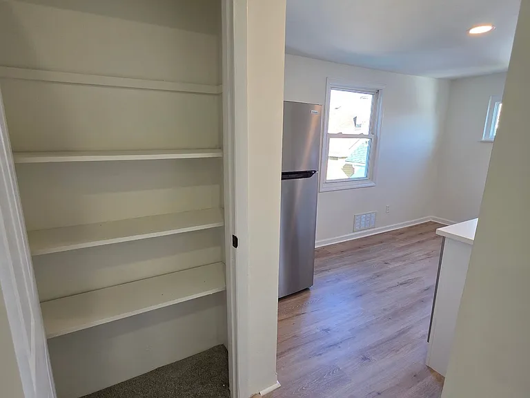 112 Amanda Ave #2 — Photo 10