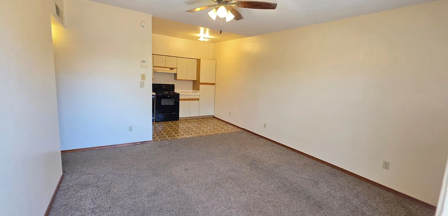 2 bed, 700 sqft, $1,200 — Photo 1