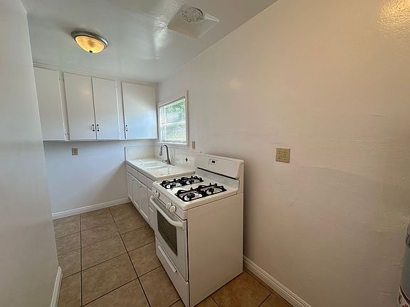 4th image of 3043 1/2 Larga Ave #43/5