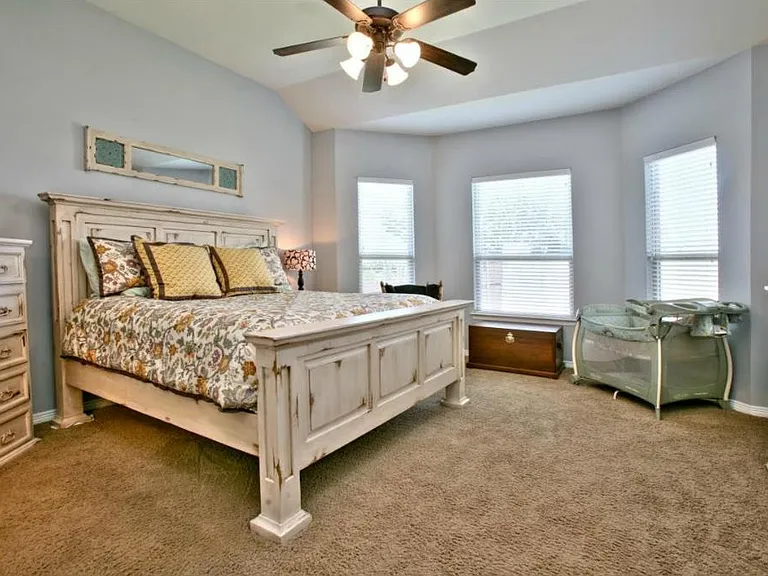 401 Bluefinch Dr — Photo 10
