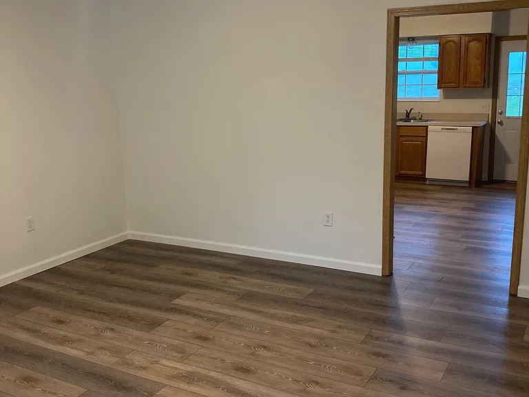 19126 Lawrence St #18 — Photo 11