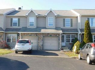 1219 Pin Oak Dr, Perkiomenville, PA 18074