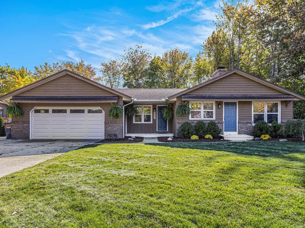 14020 Deer Cove Dr, Holland, MI 49424
