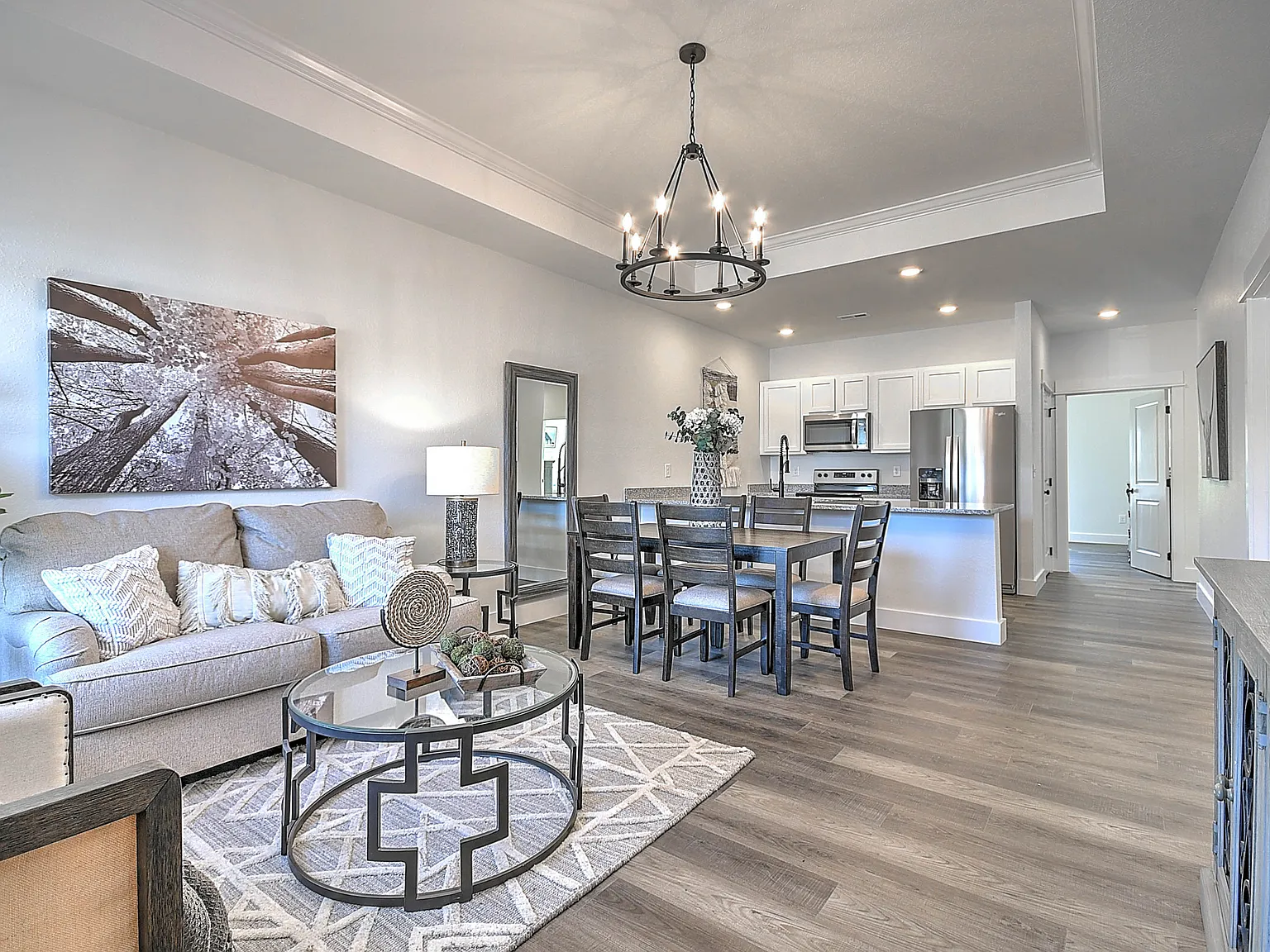2 bed, 1.5 bath, 945 sqft, $1,700 — Photo 2