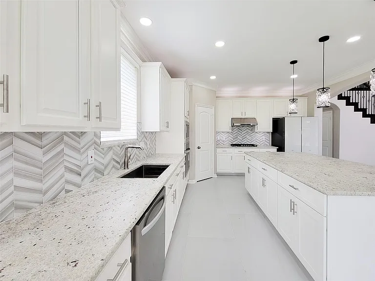 23111 Broad Springs Ct — Photo 17