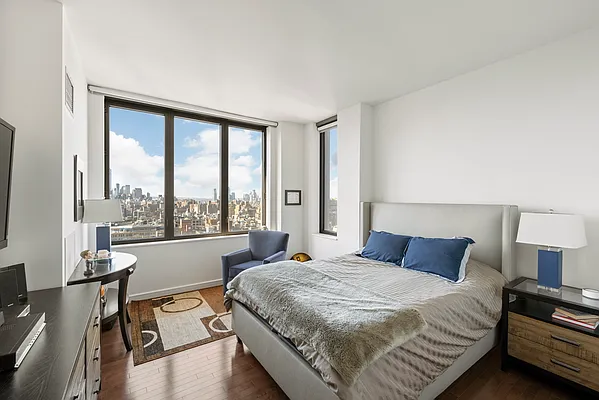 Rented by Compass | media 23