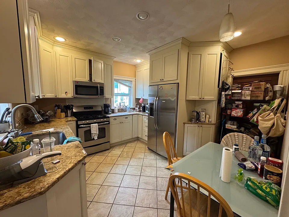 35 Saint Clements Rd