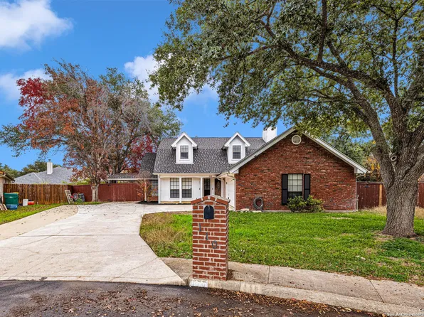 110 SUNNYLAND DR, Castroville, TX 78009