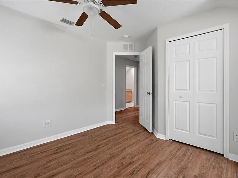 10215 Lakeside Vista Dr — Photo 26