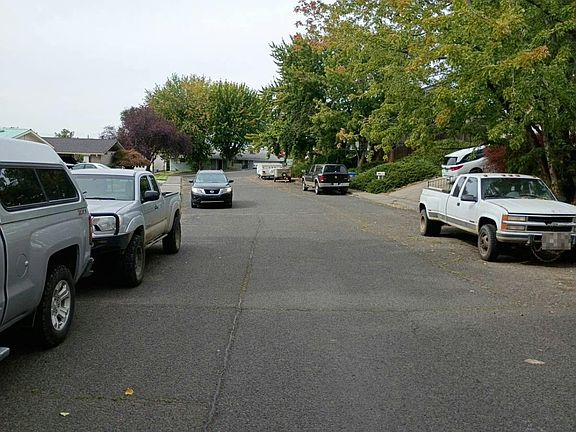 5th image of 2111 SW Olson Ave