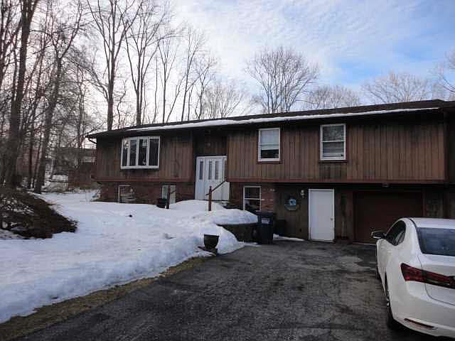 1st image of 29 Linda Ln