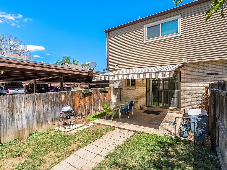 4329 W Ponds Cir — Photo 34