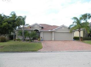 9865 Blue Stone Cir, Fort Myers, FL 33913
