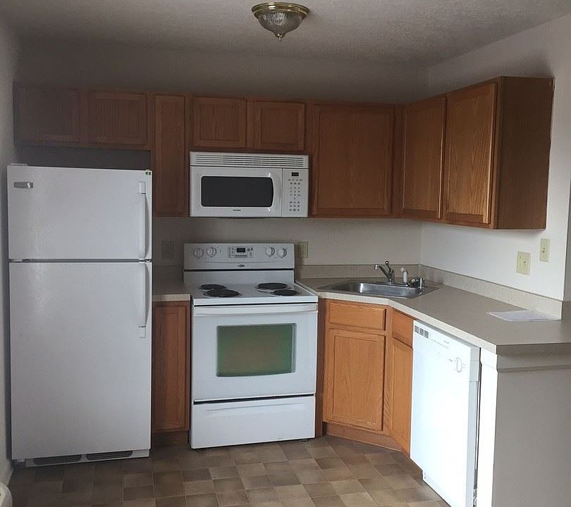 1st image of 146 S Killarney Ln APT 14