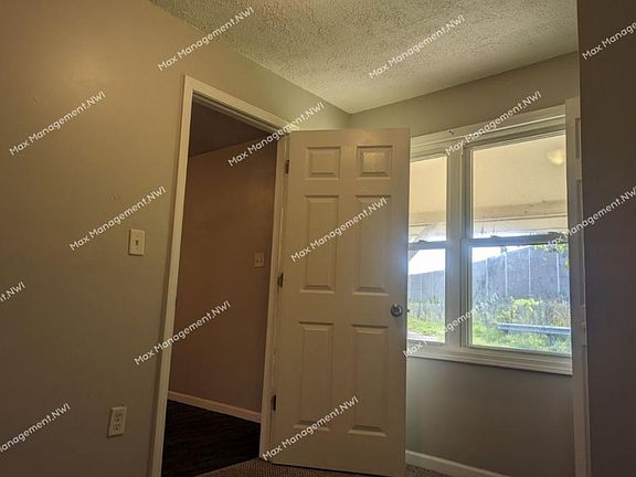 4th image of 7602 Marshall Ave