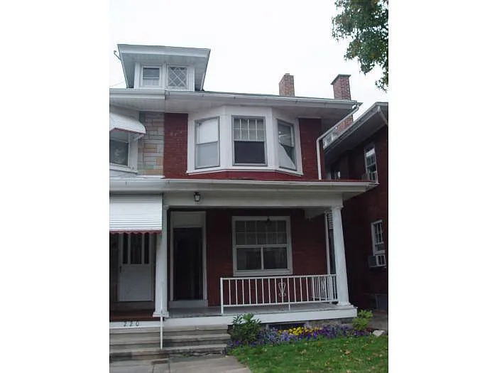 222 N Miller St photo 1