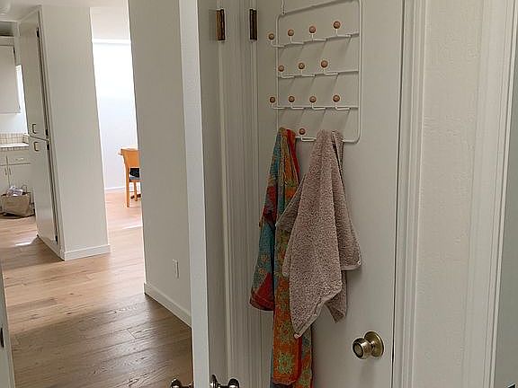 2nd image of 1389 Saint James Dr