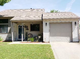 5551 Smoketree Dr, Columbus, IN 47201