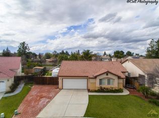 5511 Stardust Way, Bakersfield, CA 93313