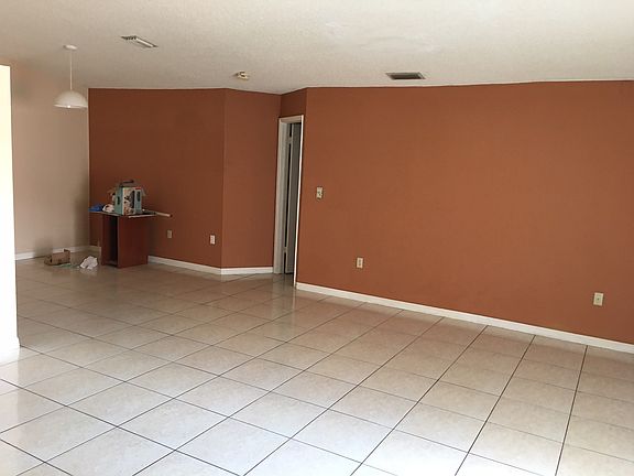 5th image of 19080 NW 86th Ave