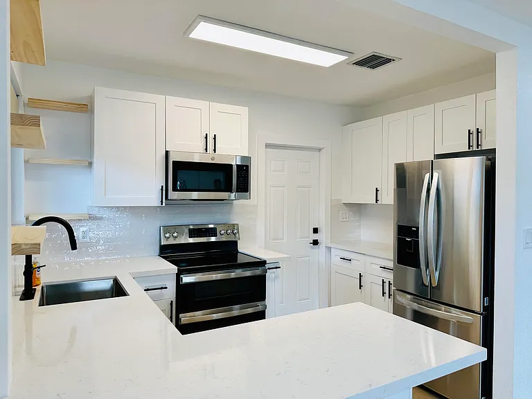 12225 NW 17th Pl — Photo 5