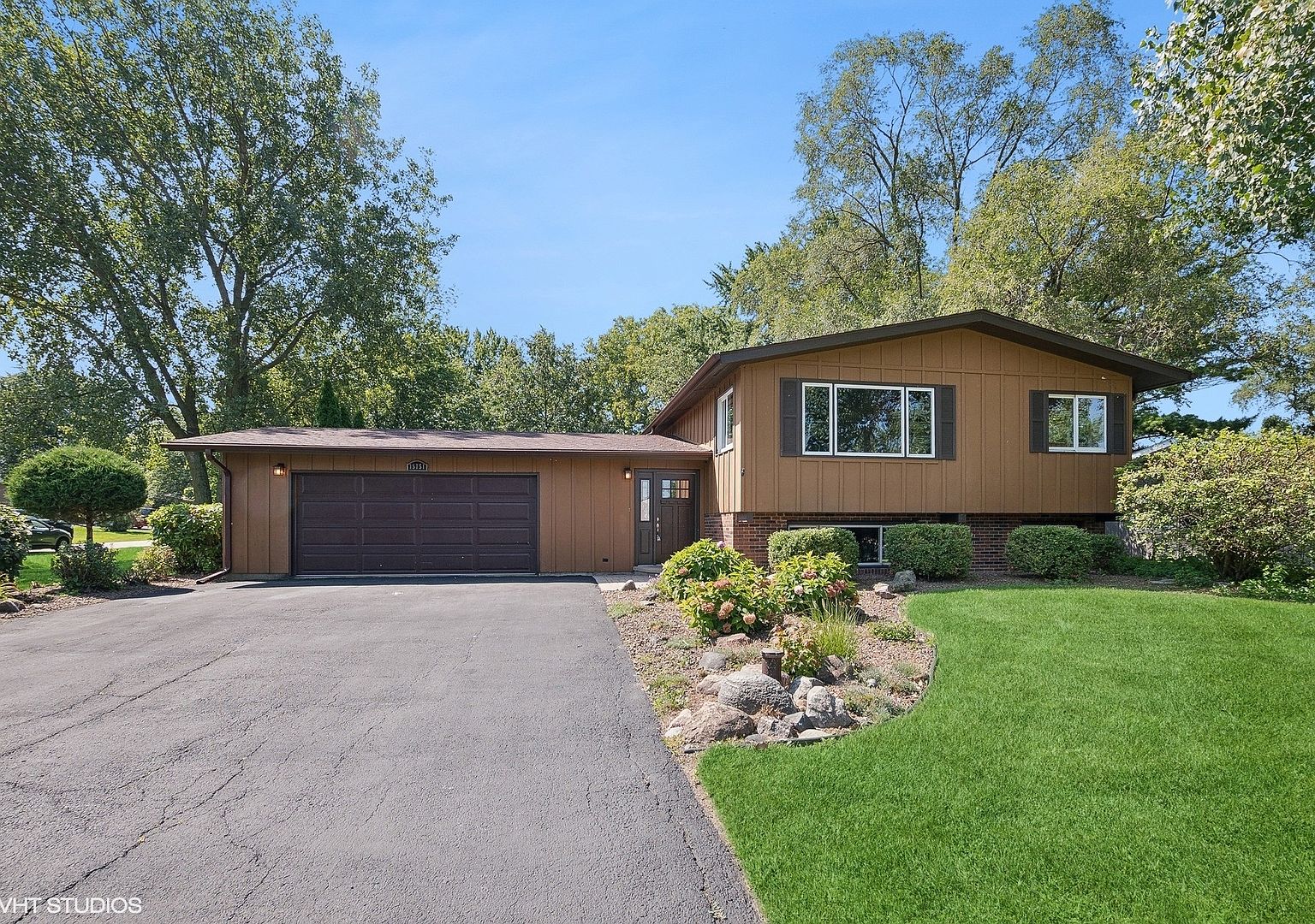 15751 W Delaney Rd, Manhattan, IL 60442 | Zillow